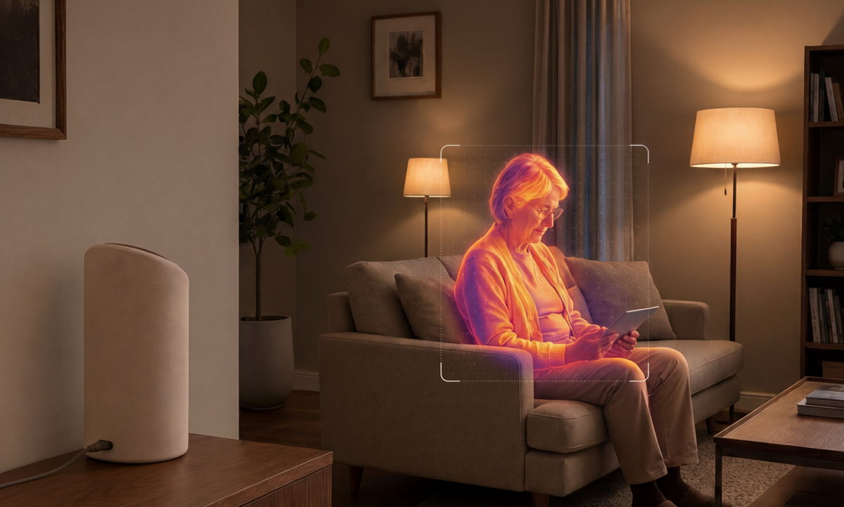 A normal photo of the living space, shown in the before-and-after comparison.